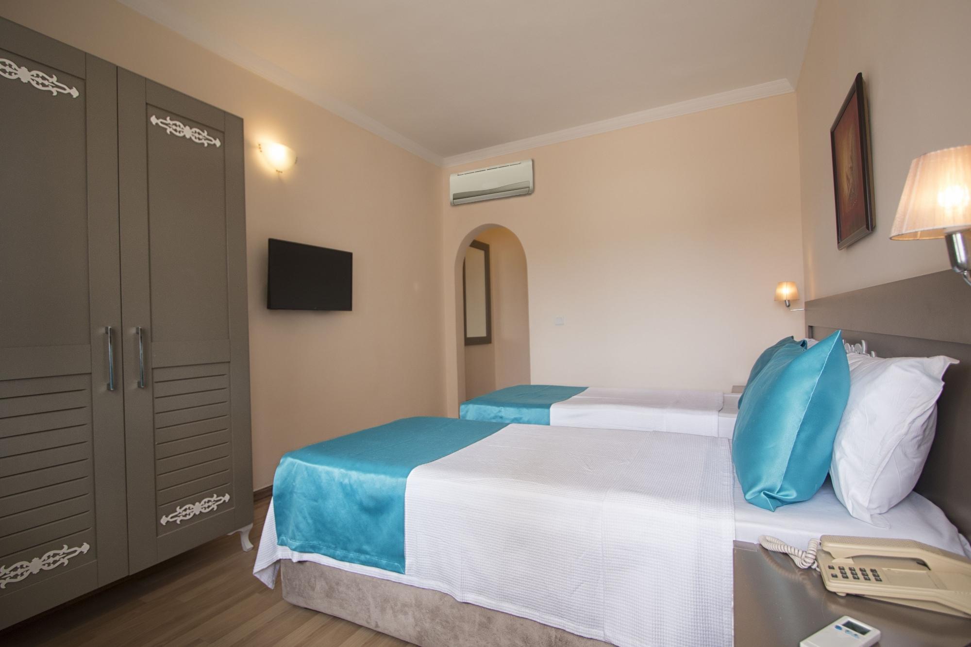 Sky Vela Hotel & Suites Gumbet Exterior photo