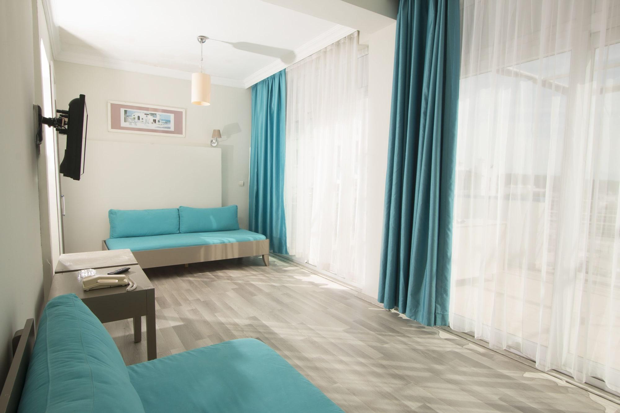 Sky Vela Hotel & Suites Gumbet Exterior photo